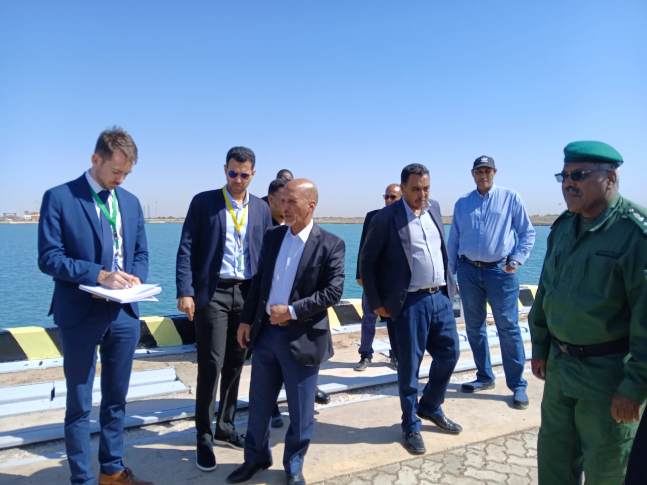 Visite de Monsieur Philippe Van de Vyvere au Port de Ndiago.